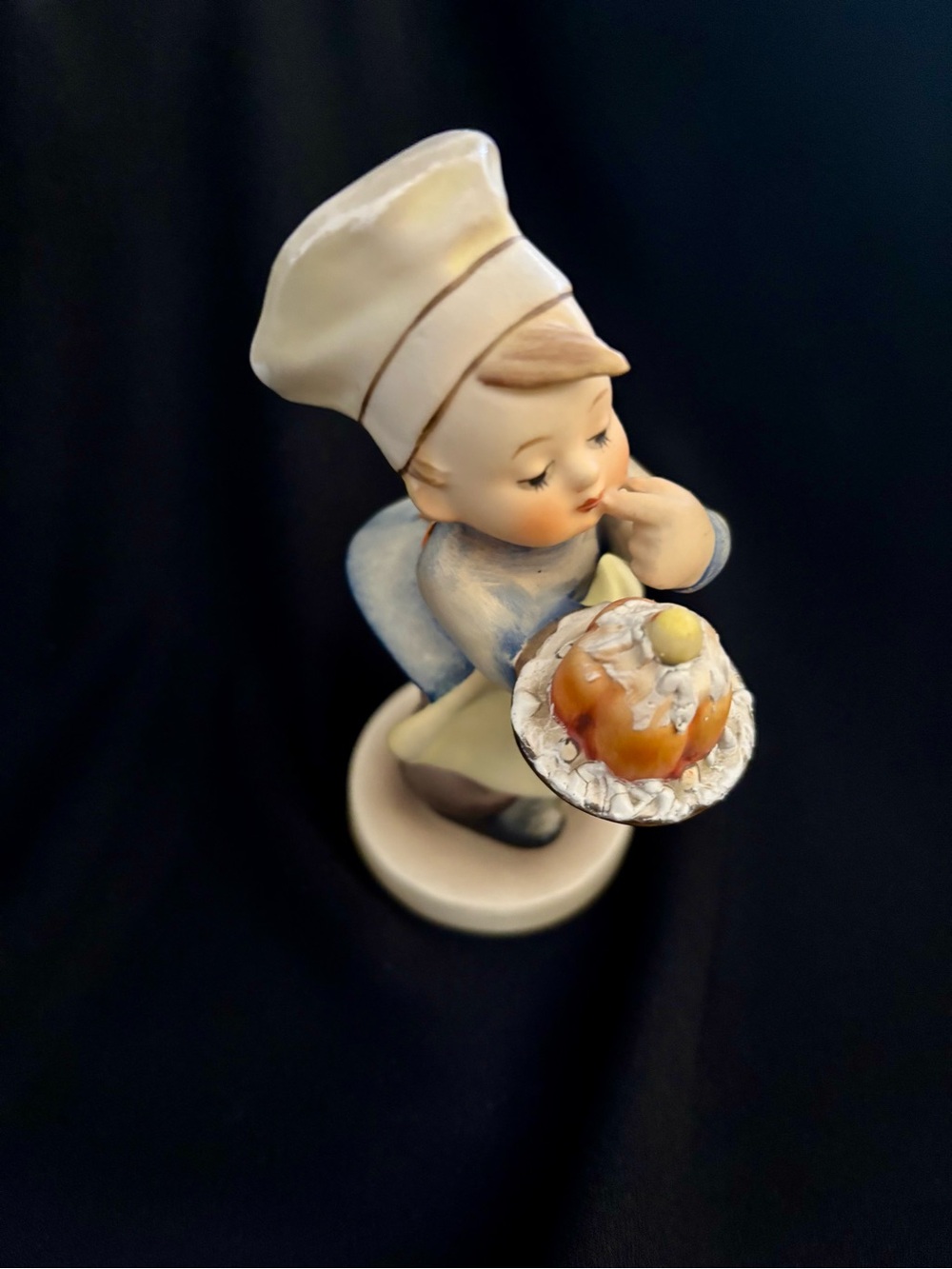 Vintage Goebel Hummel "The Baker" Figurine 🎂 TMK-3 Stylized Bee Era